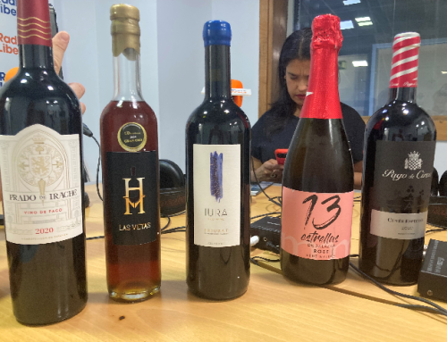 Los vinos ganadores de la 8ª edición del Concurso de Vinos de Pequeñas D.O.’s en “La Hora de In & Out” el programa de gastronomía y viajes de Radio Libertad, con la popular periodista Begoña Novillo